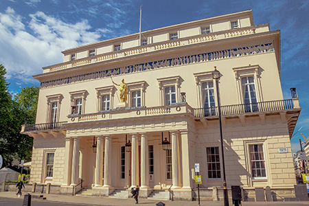 The Athenaeum gentleman Club in Pall Mall