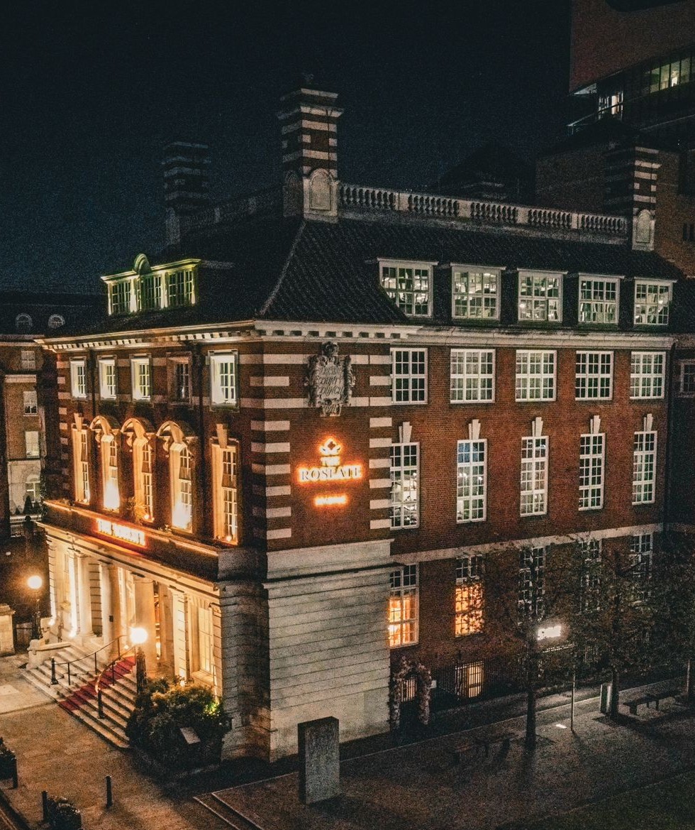 Roseate Hotel